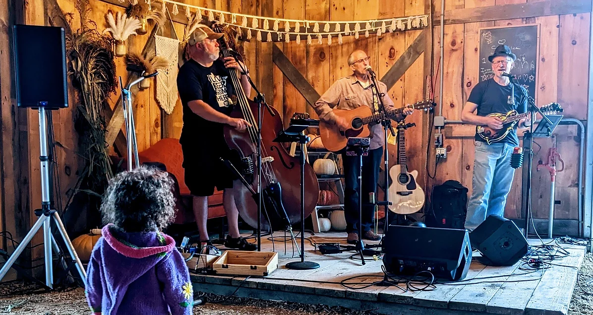 Fred the Bear Concert at Art's Place RiverSong Music Festival